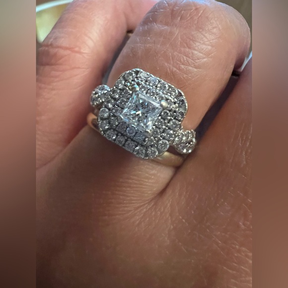 Vera Wang Love Collection Ring - Picture 3 of 13